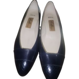 Amalfi by Rangoni Vintage Navy Blue Cap-Toe Leather Flats - Size 7.5 NEW